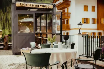 Alex Moling Hotel Alpenrose 92