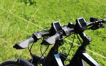 Erkunden Sie die Dolomiten mit dem E-Bike